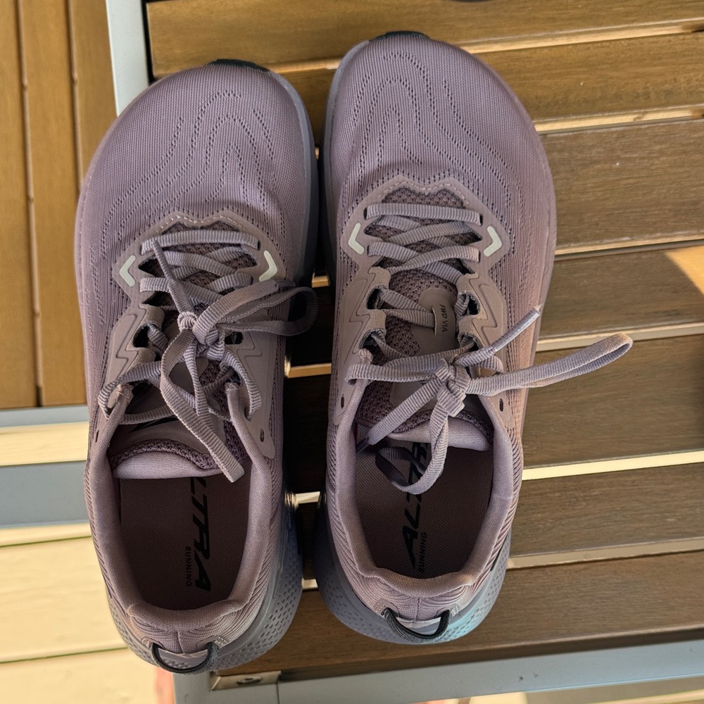 Altra Women's FWD Via running shoes